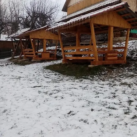 на долоні Country house