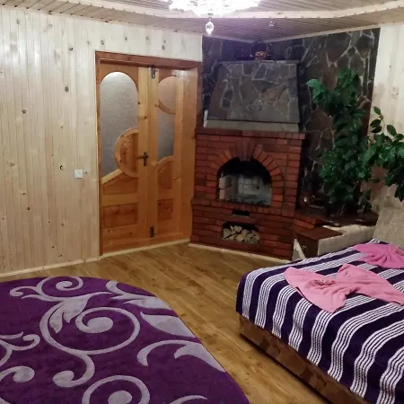 на долоні * Mykulytschyn