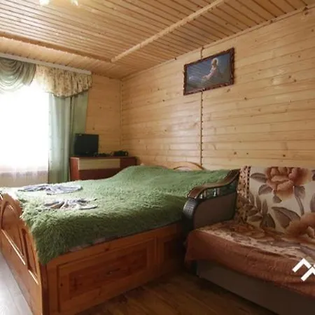 на долоні Country house *