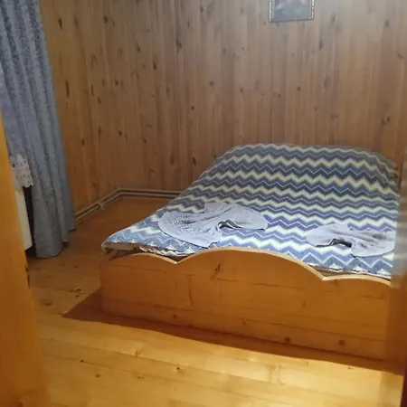 на долоні Mykulytschyn