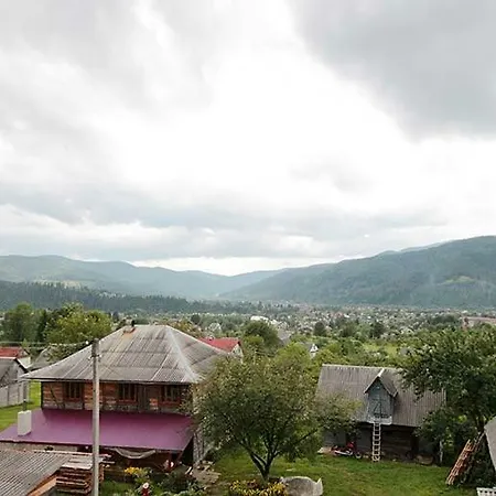 Country house на долоні