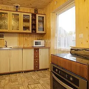 Country house на долоні