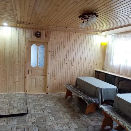 на долоні Mykulychyn