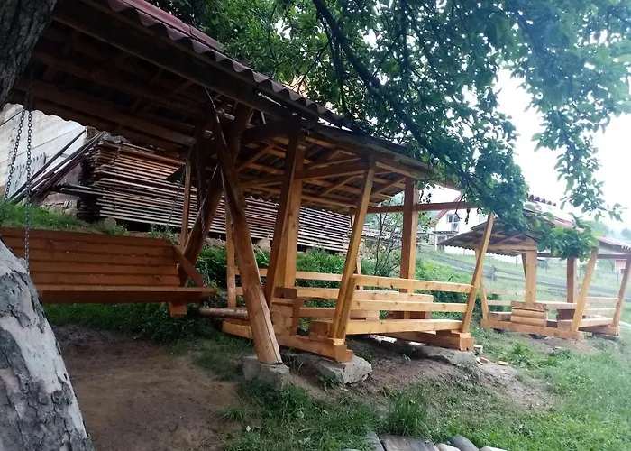 на долоні منزل ريفي