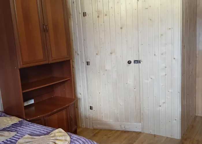 на долоні منزل ريفي *