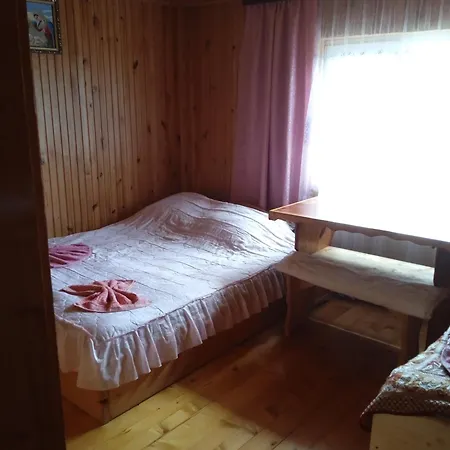 Landhuis на долоні