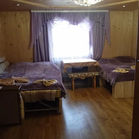 на долоні Landhuis